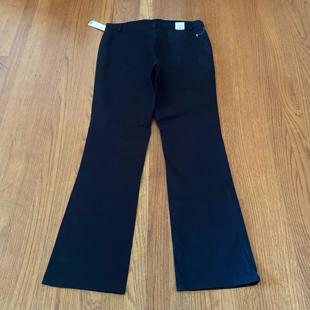 Old Navy Classic Maternity Stretch Pants - Picture 5 of 8
